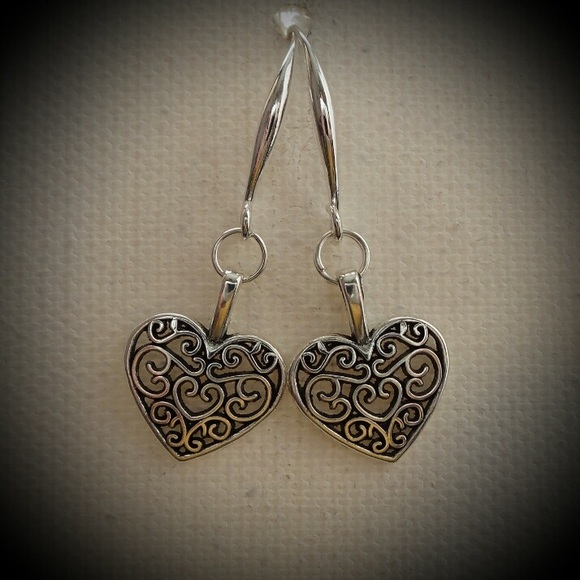 2 Pairs Of Tibet Silver Tone Heart Shaped Earrings - Picture 9 of 11